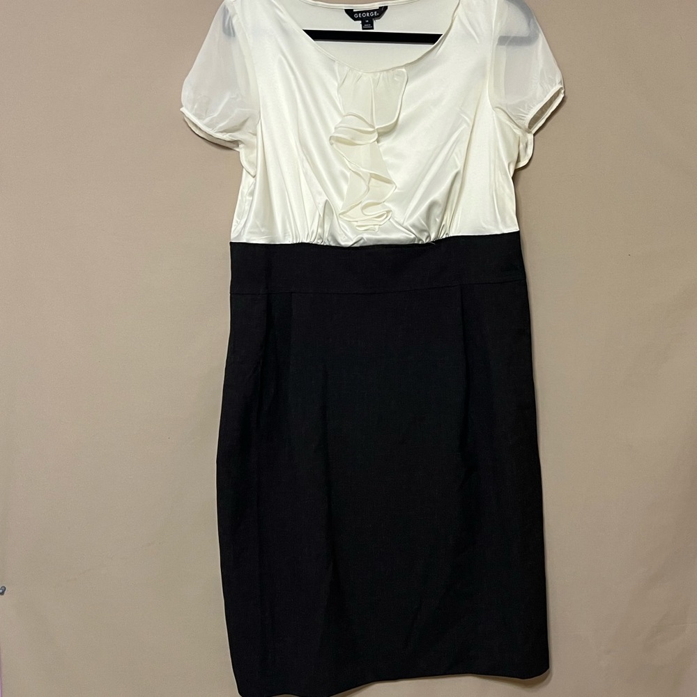 Womens Dress NWOT Size 14